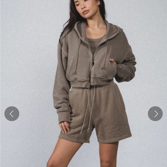 Elwood Babydoll Crop Zip Hoodie - Picture 5 of 8